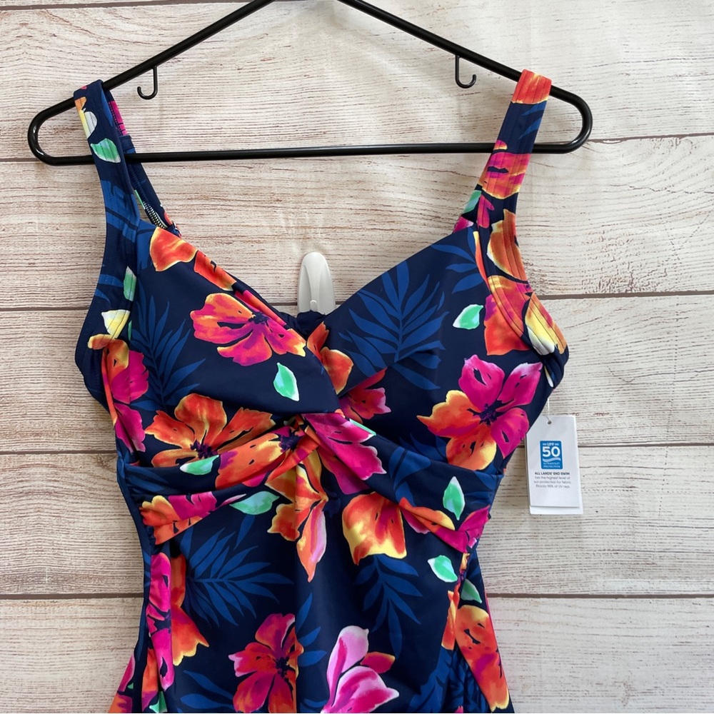 NEW WITH TAGS LANDS END FLORAL TWIST FRONT‎ TANKINI TOP - Picture 3 of 9